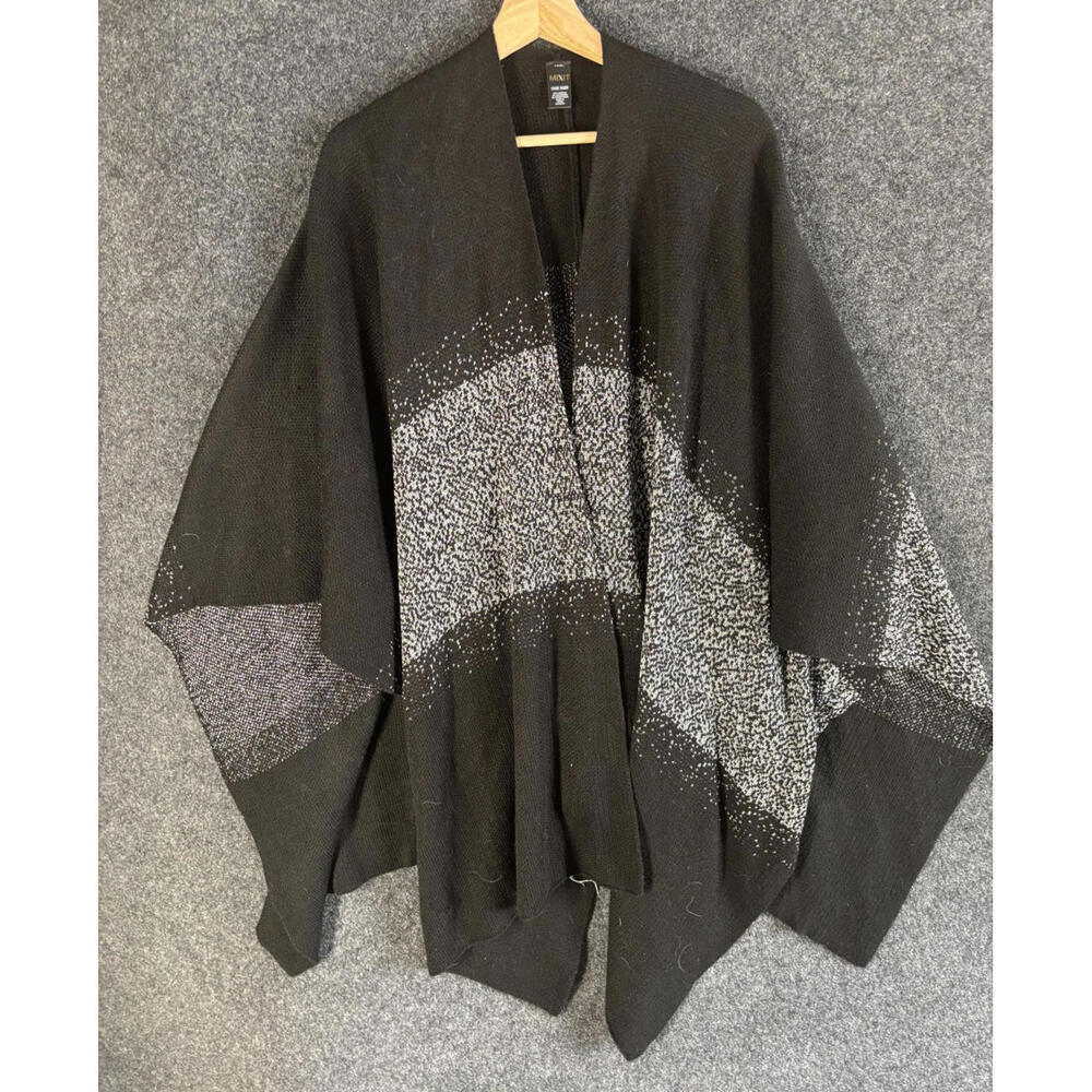 MixIt Cape Women One Size Black Colorblock Open Front Long Sleeve Acrylic
